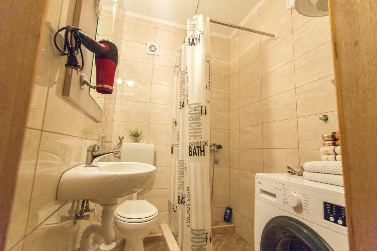 St Duke Apartment โกตอร์ ภายนอก รูปภาพ