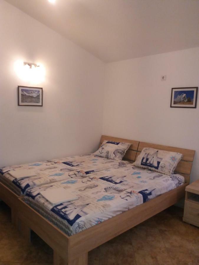 St Duke Apartment โกตอร์ ภายนอก รูปภาพ